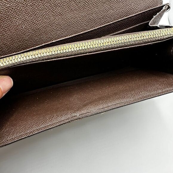Pre-loved Authentic Louis Vuitton Damier Ebene Sarah Wallet  *See Notes* - Picture 6 of 16